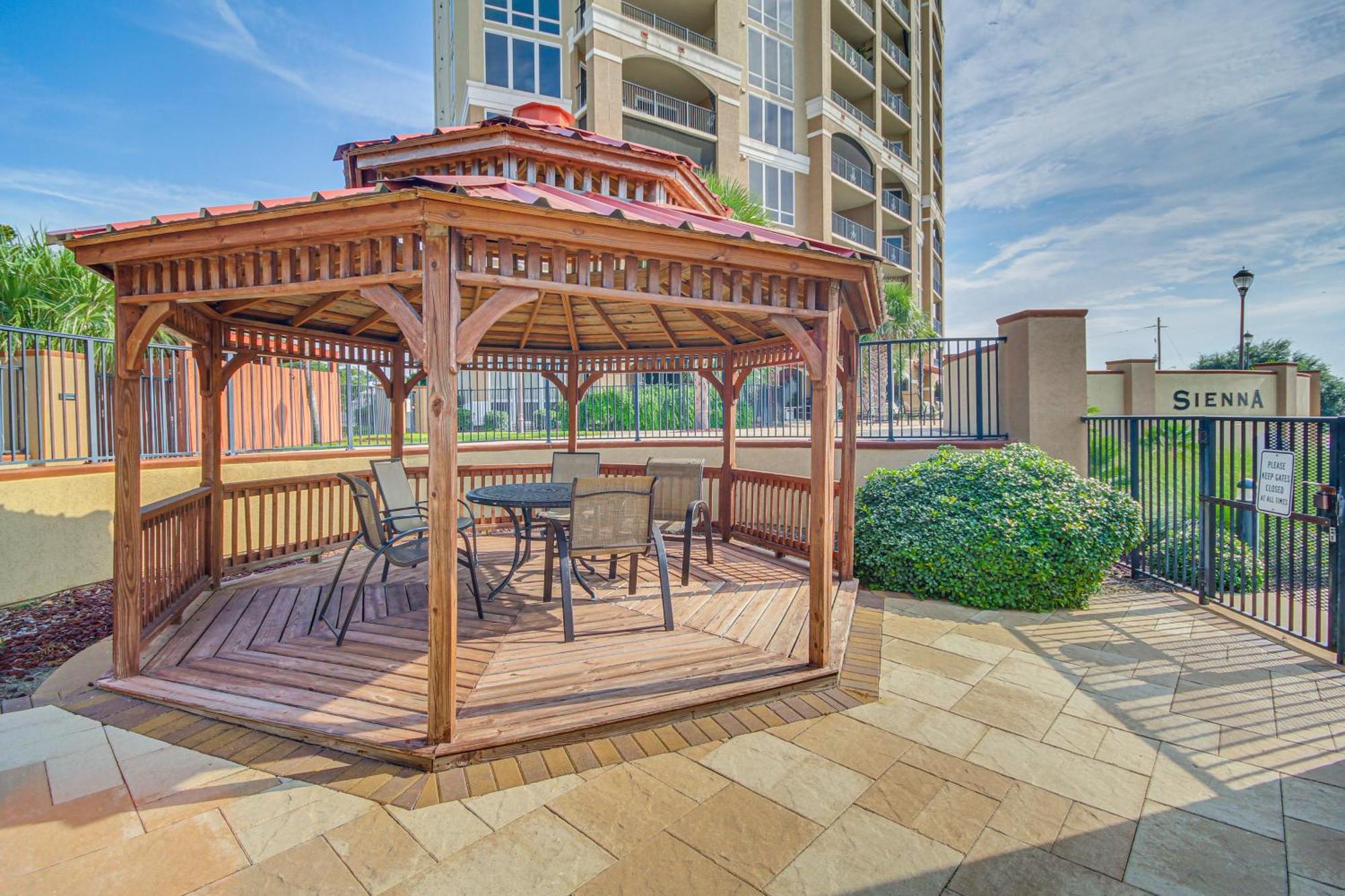 Sleek Gulfport Condo With Ocean Views And Pool Access! 外观 照片